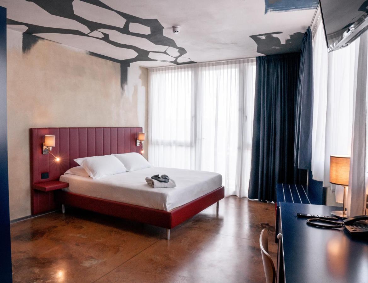 K Modern Hotel Peschiera del Garda Exteriér fotografie